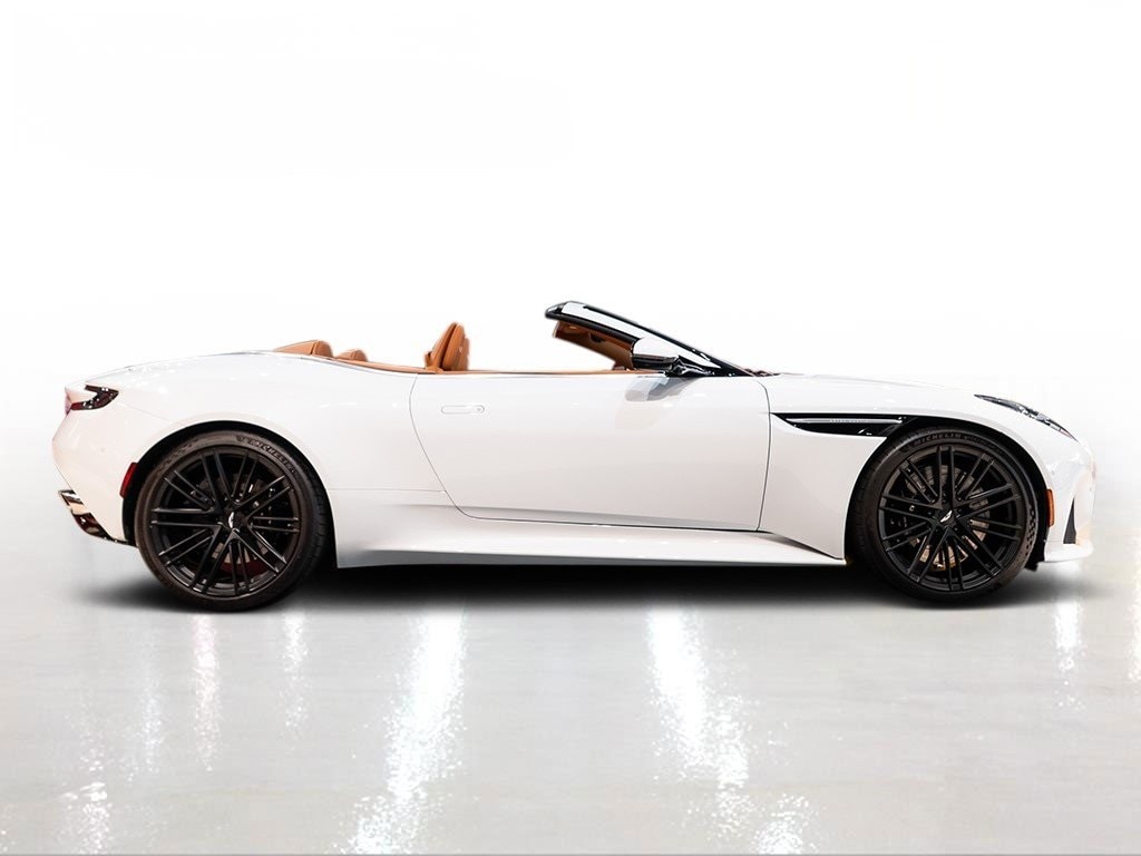 2024 ASTON MARTIN DB12 - Image 9
