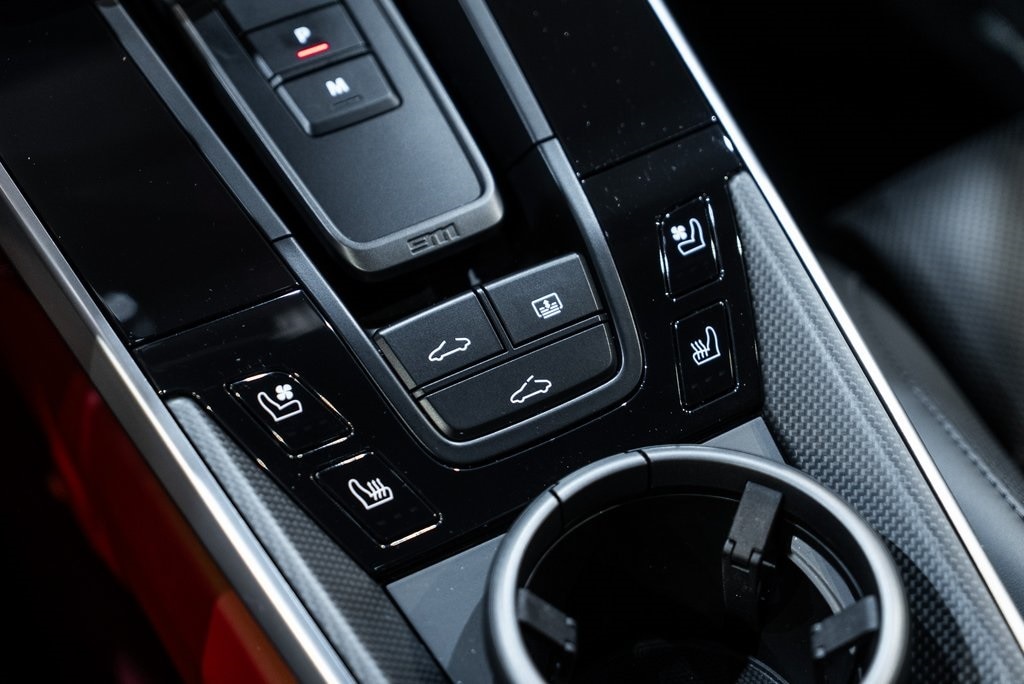 2022 PORSCHE 911 - Image 35