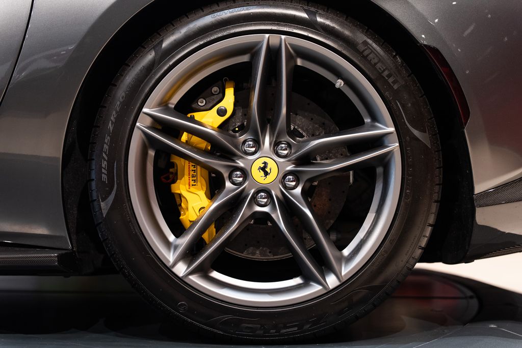 2023 Ferrari 812 GTS Base - Photo 14