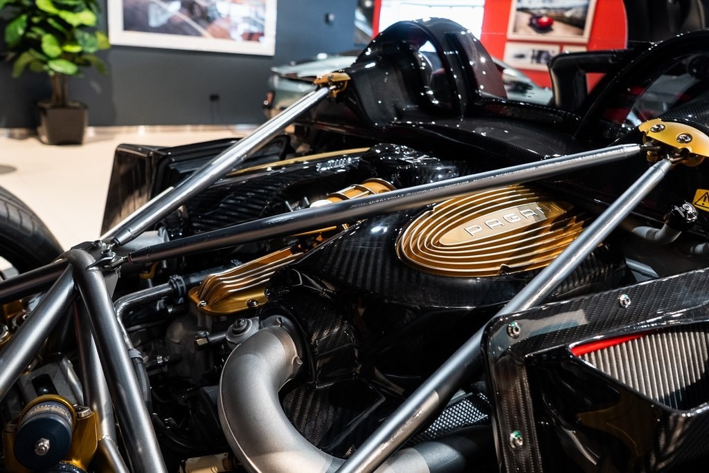 2017 PAGANI HUAYRA - Image 51