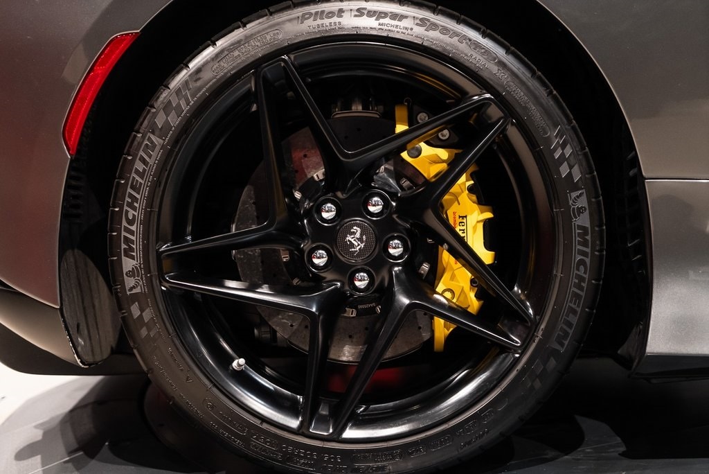 2020 FERRARI F8 - Image 15