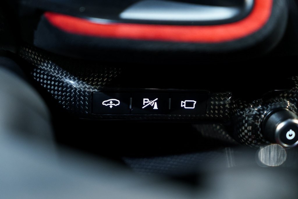 2023 FERRARI 812 - Image 40