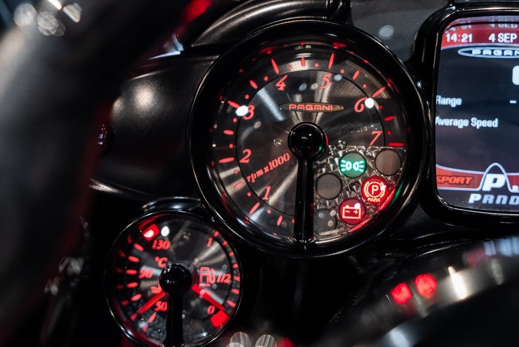 2017 PAGANI HUAYRA - Image 23