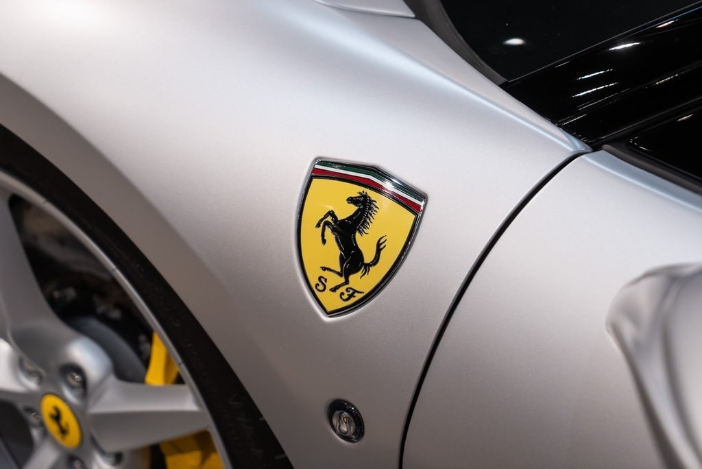 2022 FERRARI F8 - Image 12