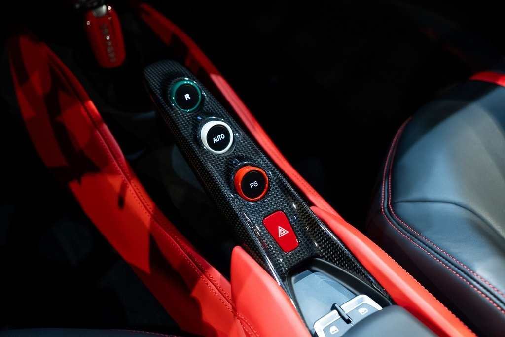 2020 FERRARI F8 - Image 35