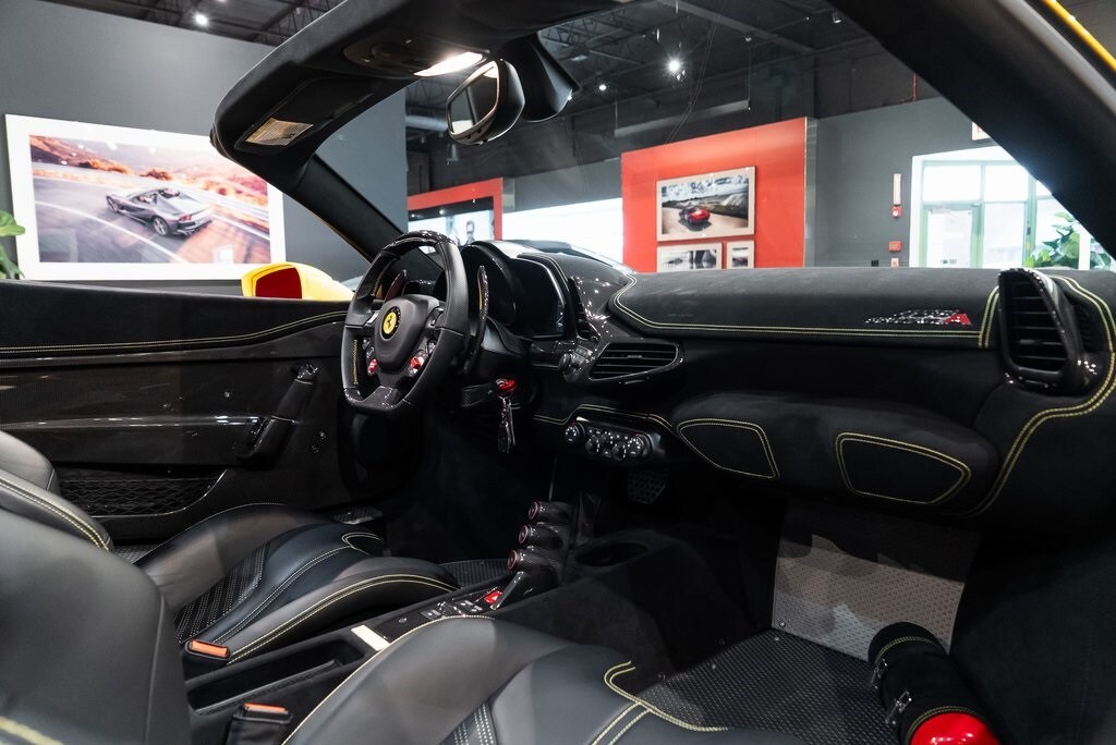 2015 FERRARI 458 - Image 46