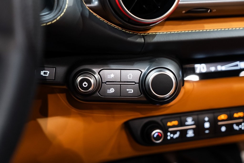 2022 FERRARI 812 - Image 32