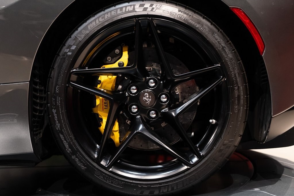 2020 FERRARI F8 - Image 14