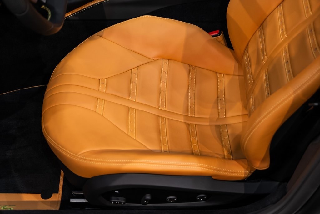 2022 FERRARI 812 - Image 24