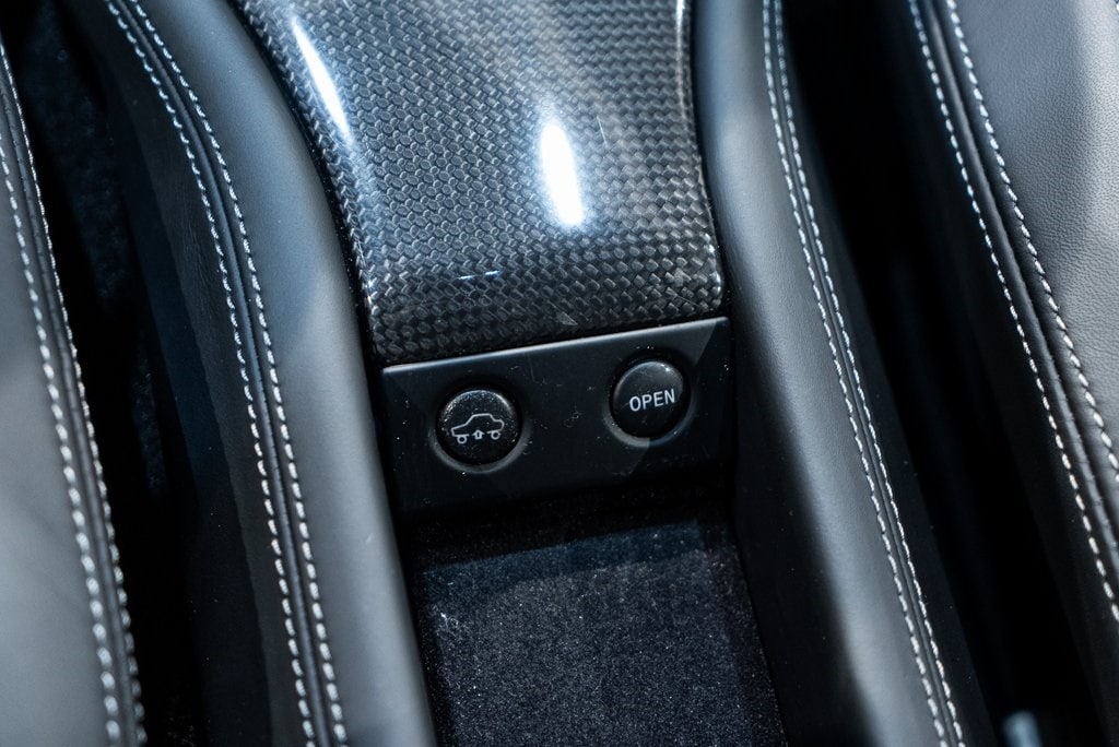 2011 FERRARI 458 ITALIA - Image 35