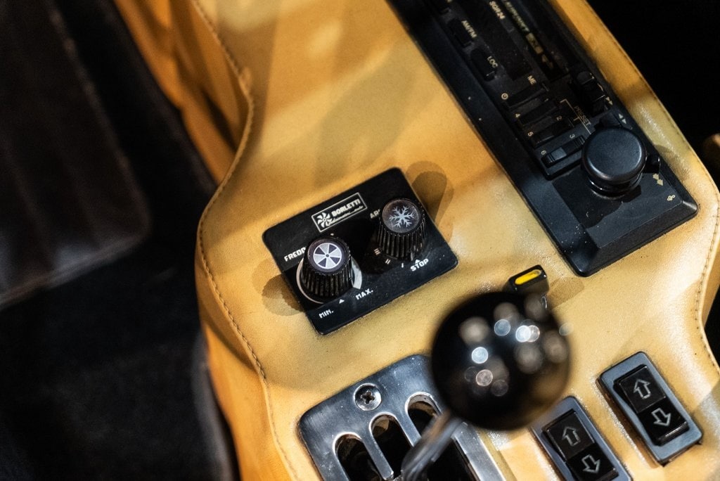 1975 FERRARI DINO 308 GT4 - Image 28