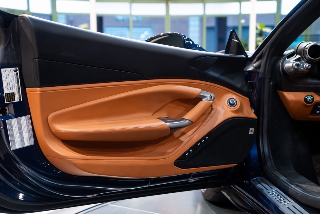 2021 FERRARI F8 - Image 22