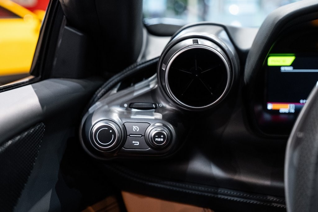 2022 FERRARI F8 - Image 30