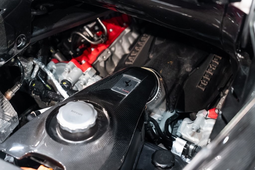 2025 FERRARI SF90 - Image 20