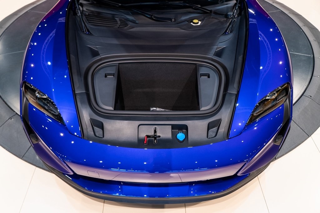 2025 PORSCHE TAYCAN - Image 17