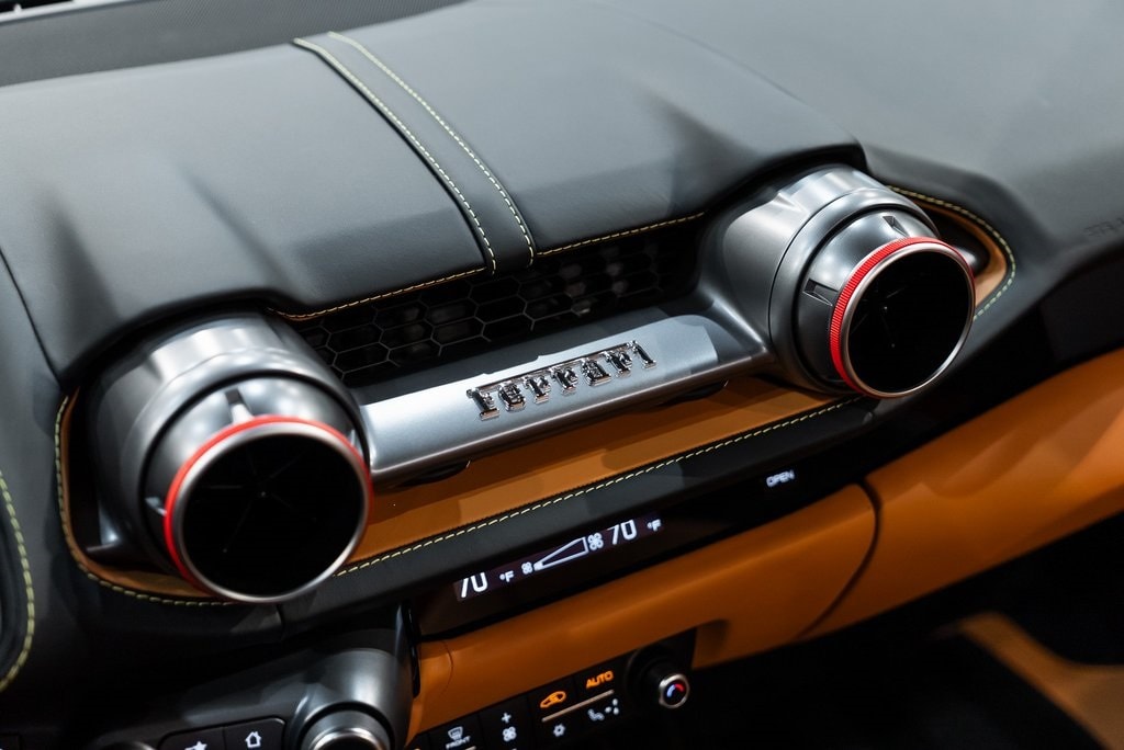 2022 FERRARI 812 - Image 31