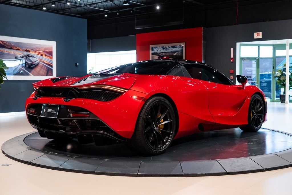 2022 MCLAREN 720S - Image 32