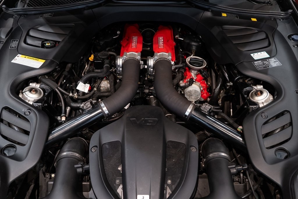 2020 FERRARI GTC4LUSSO - Image 19