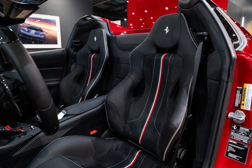 2022 FERRARI 812 - Image 4