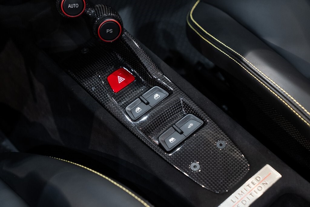 2015 FERRARI 458 - Image 39