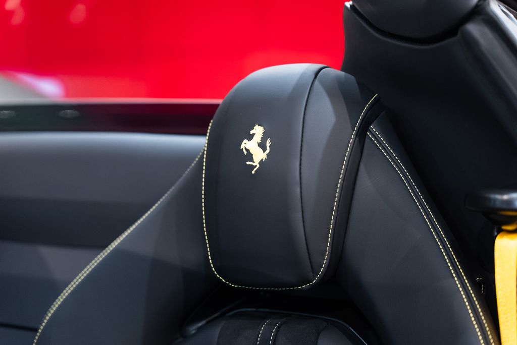 2023 Ferrari 812 GTS Base - Photo 6