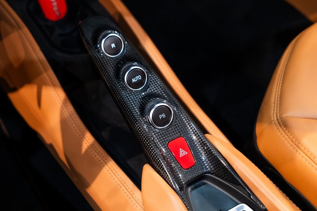 2021 FERRARI F8 - Image 35