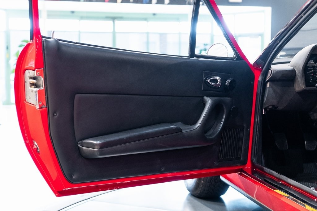 1972 FERRARI 365 GTC4 - Image 17