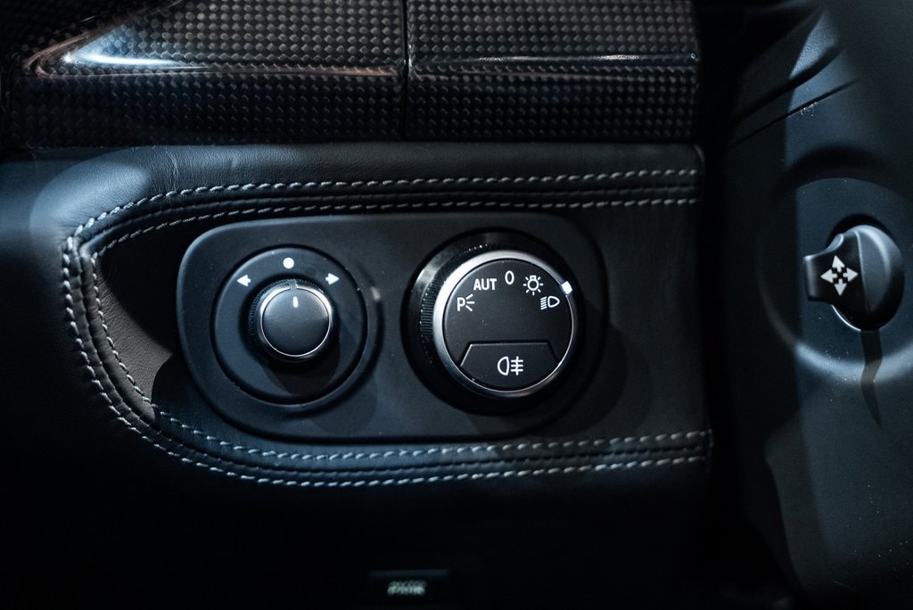 2011 FERRARI 458 ITALIA - Image 30