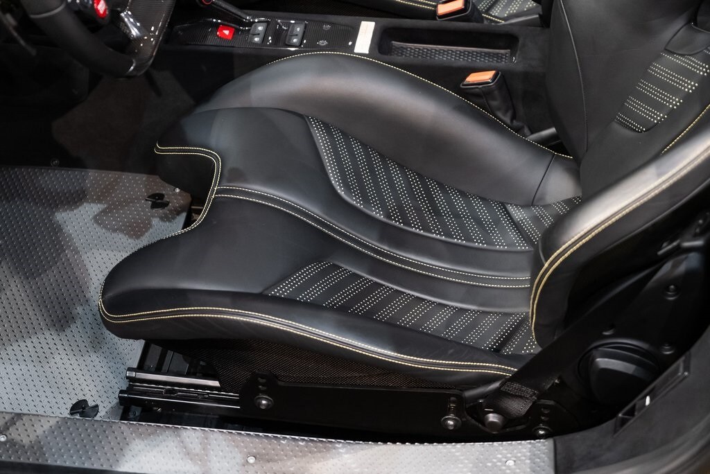 2015 FERRARI 458 - Image 27