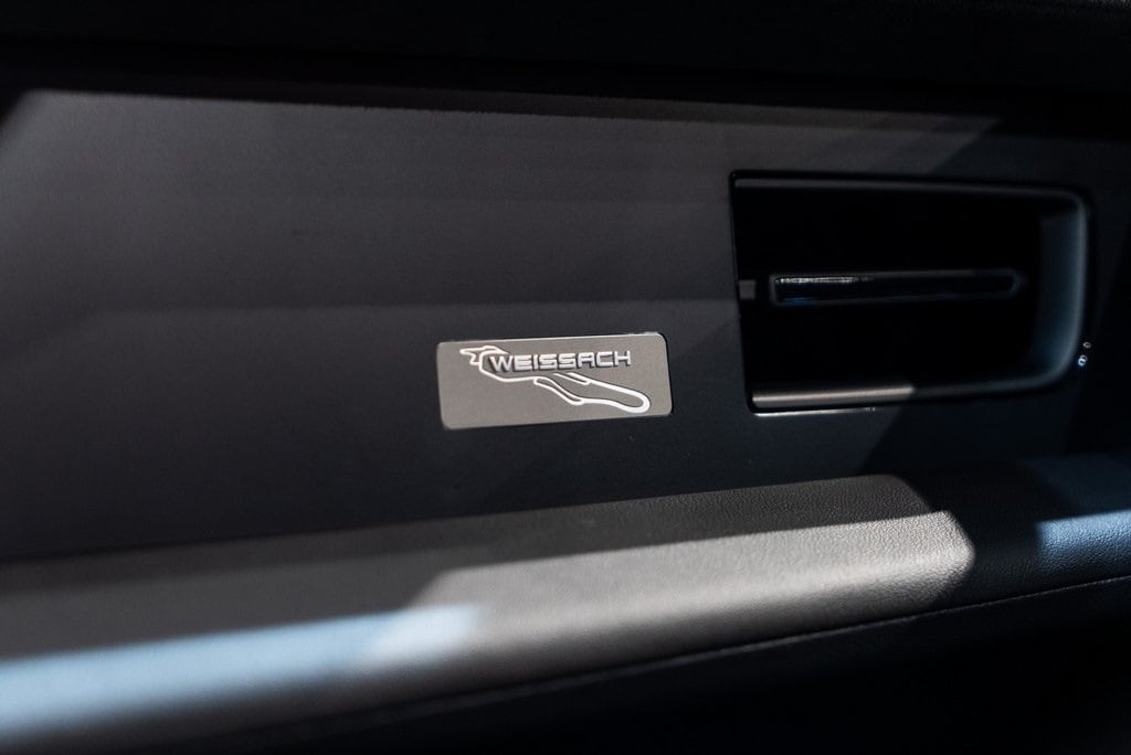 2025 PORSCHE TAYCAN - Image 31