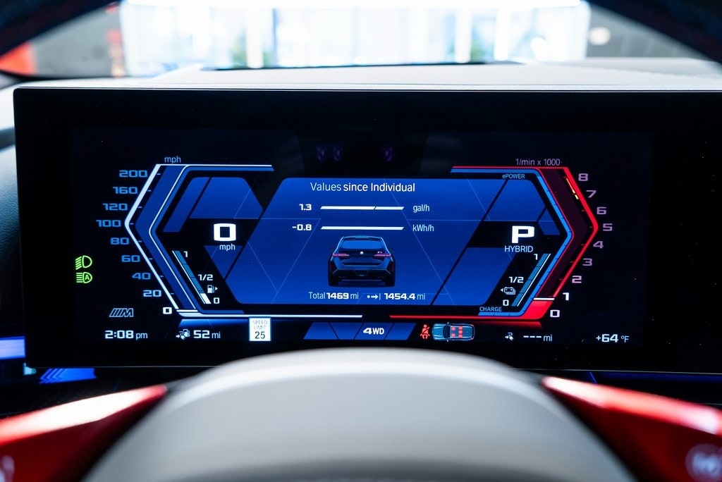 2025 BMW M5 - Image 27