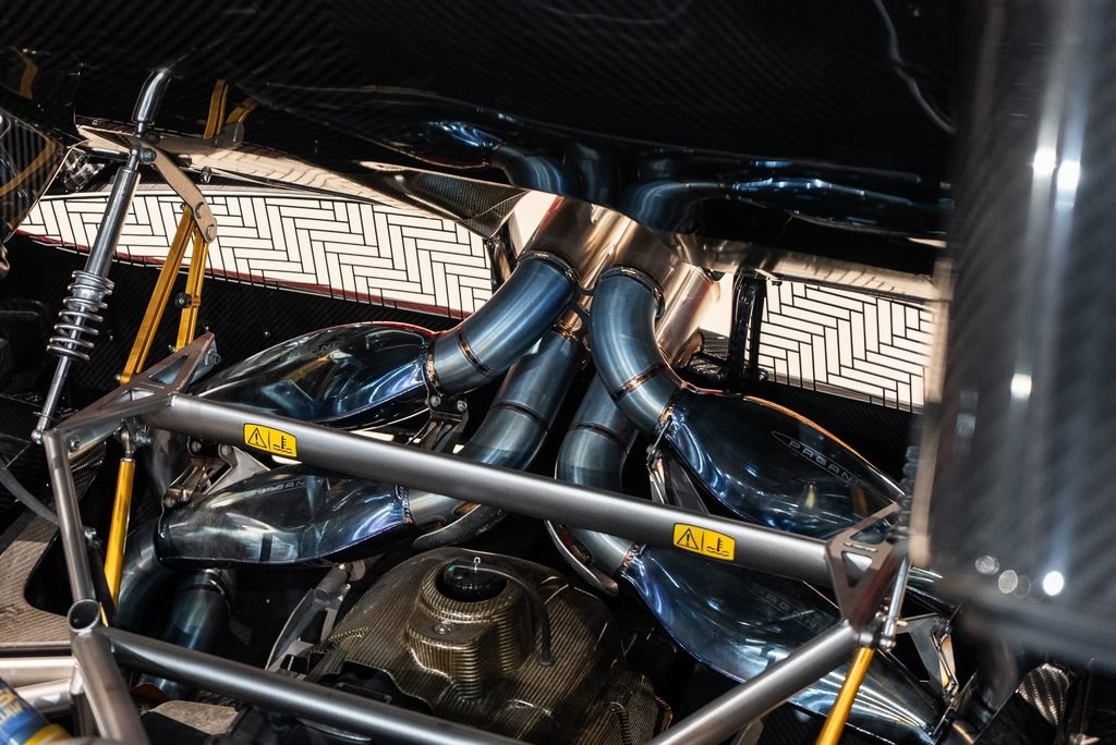 2017 PAGANI HUAYRA - Image 46