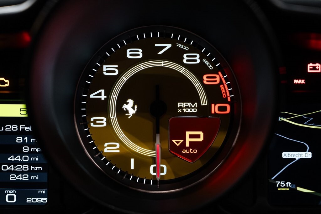 2015 FERRARI 458 - Image 30