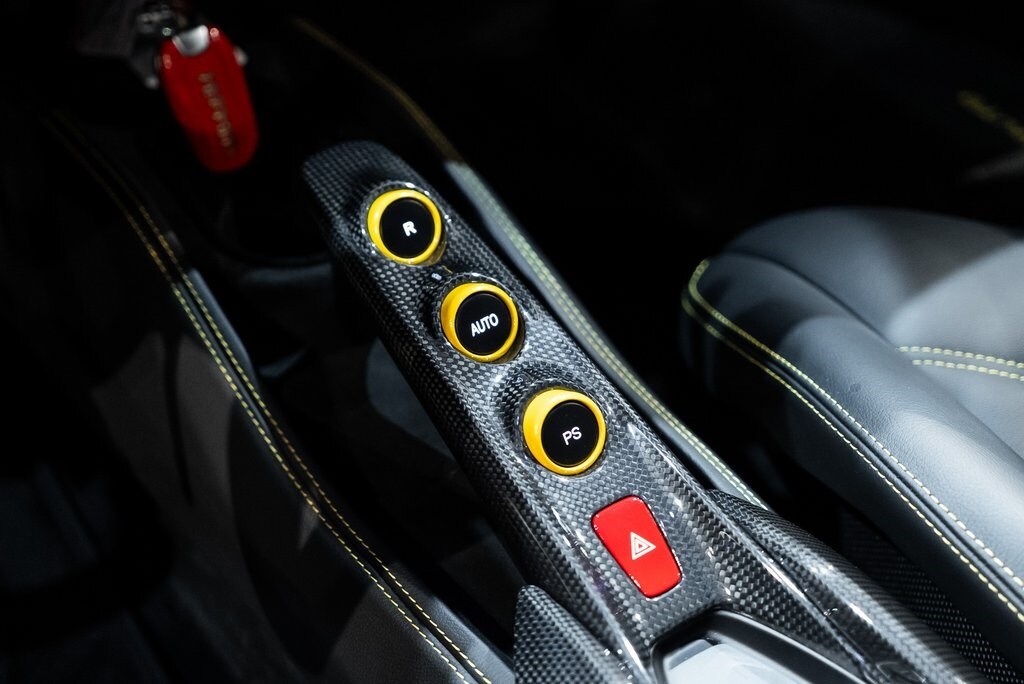 2022 FERRARI F8 - Image 37