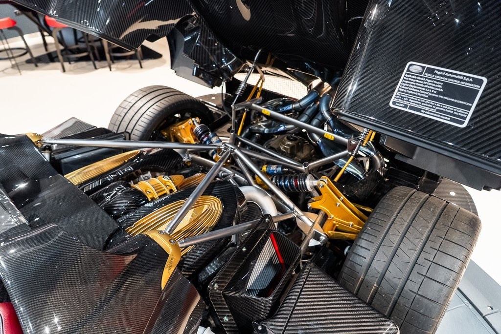 2017 PAGANI HUAYRA - Image 45