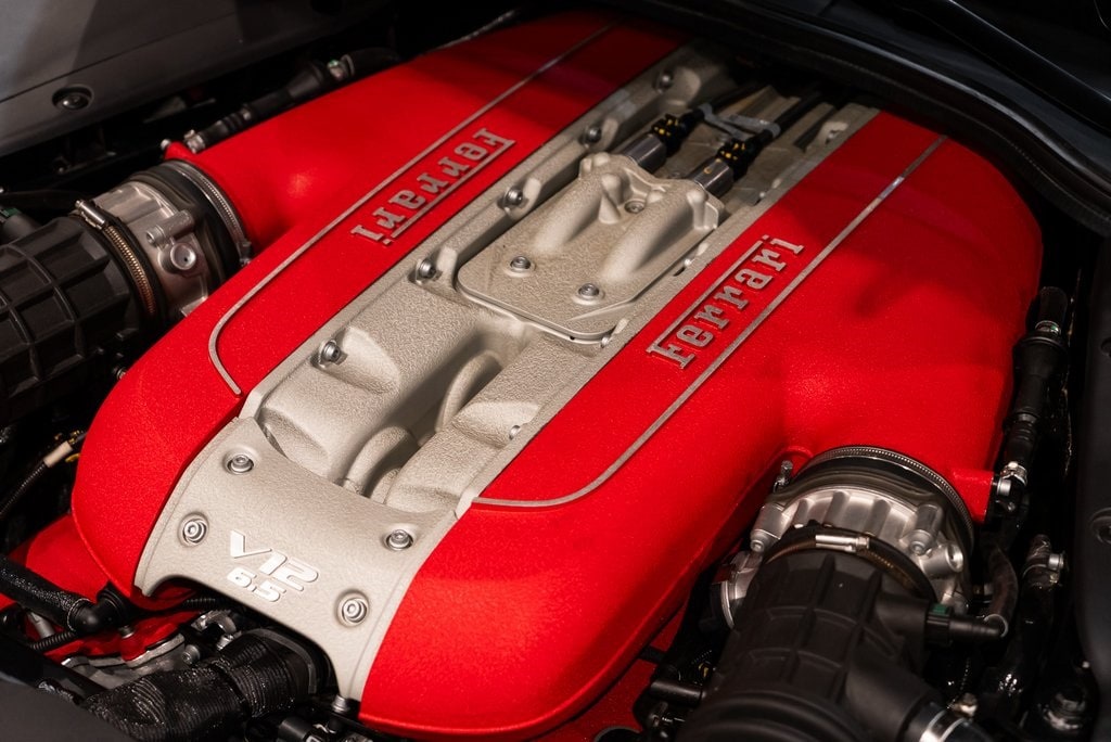 2021 FERRARI 812 - Image 19