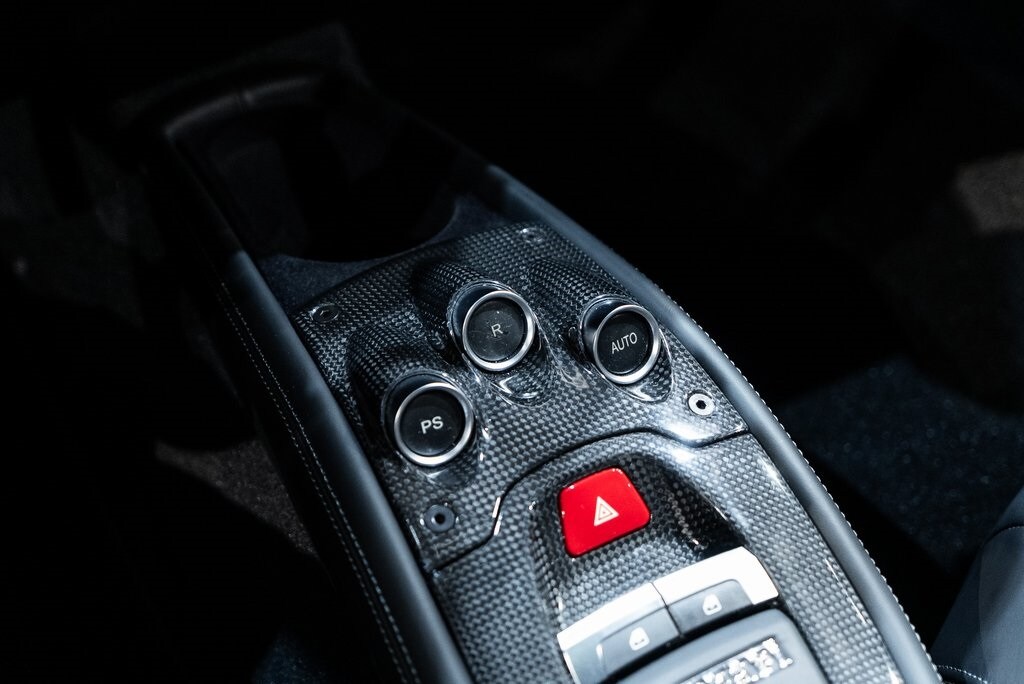 2011 FERRARI 458 ITALIA - Image 33