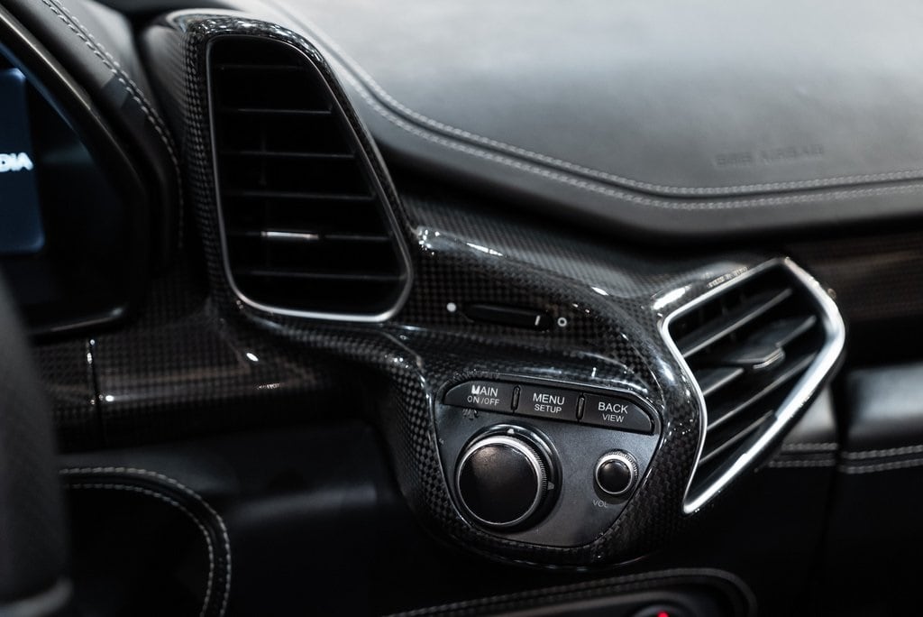 2014 FERRARI 458 - Image 32