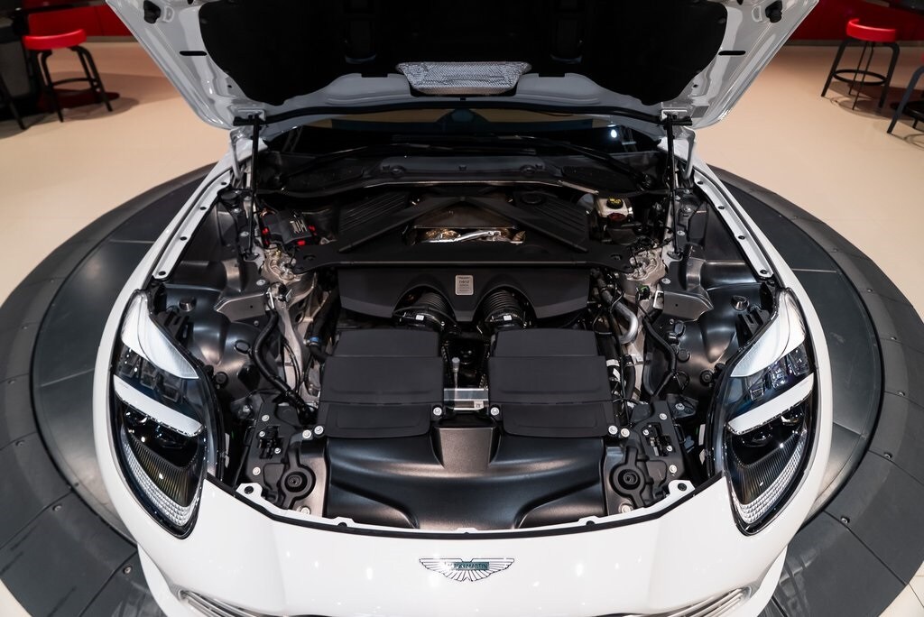 2024 ASTON MARTIN DB12 - Image 19