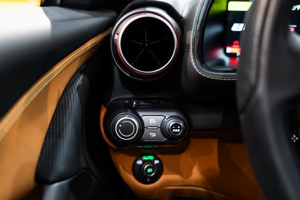 2022 FERRARI 812 - Image 30