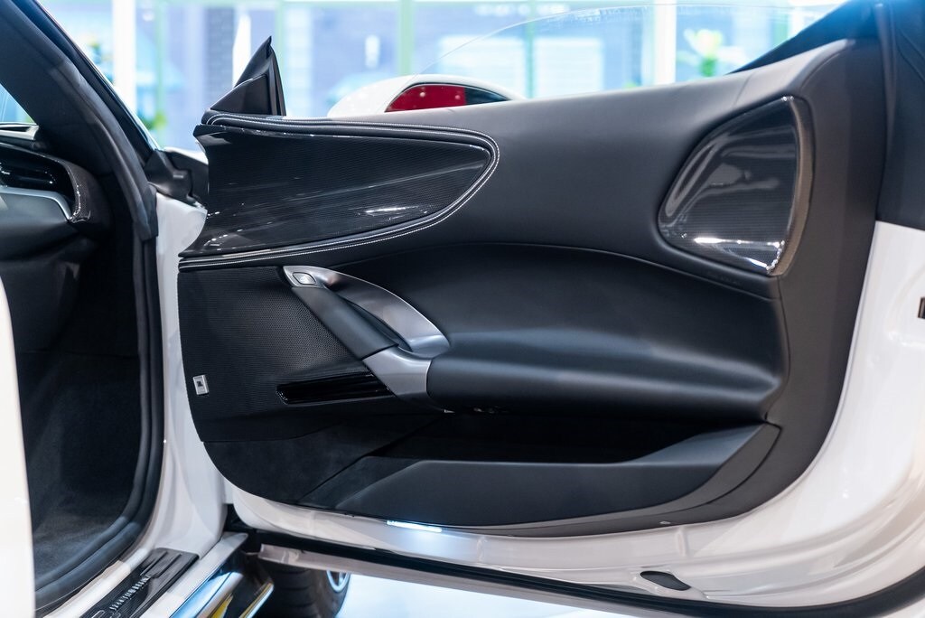 2025 FERRARI SF90 - Image 40