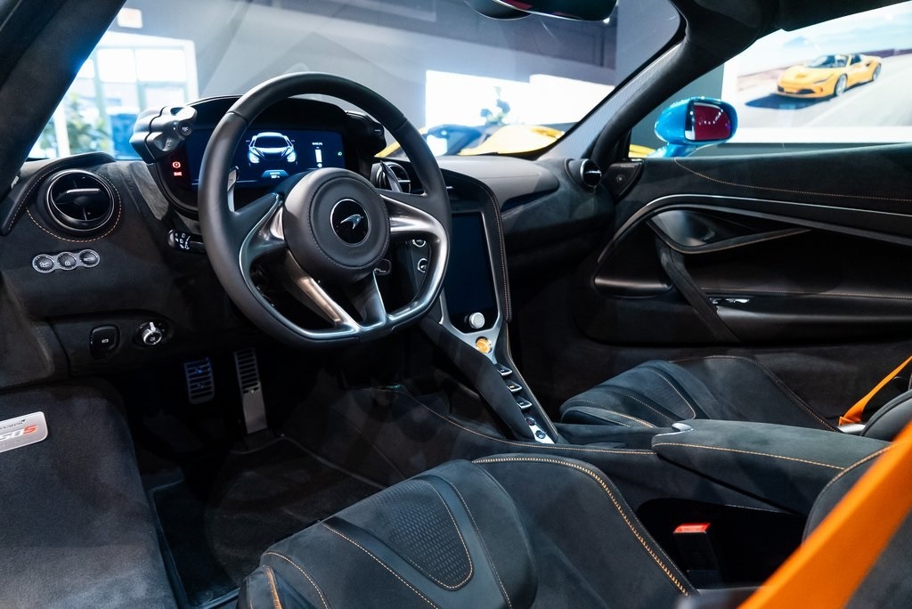 2026 MCLAREN 750S - Image 18