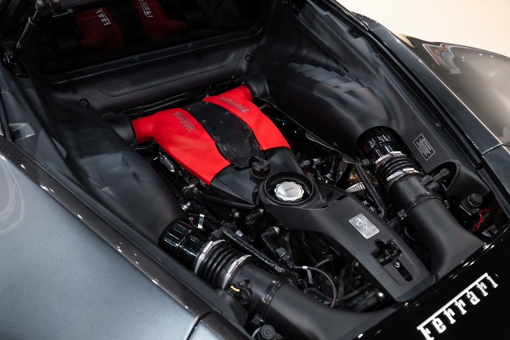 2020 FERRARI F8 - Image 17