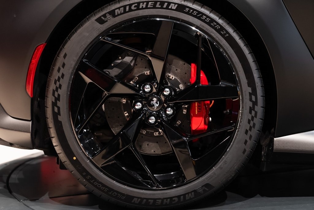 2025 FERRARI 12CILINDRI - Image 15