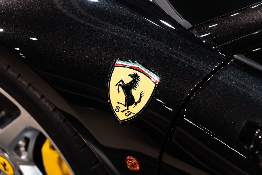 2011 FERRARI 458 ITALIA - Image 12