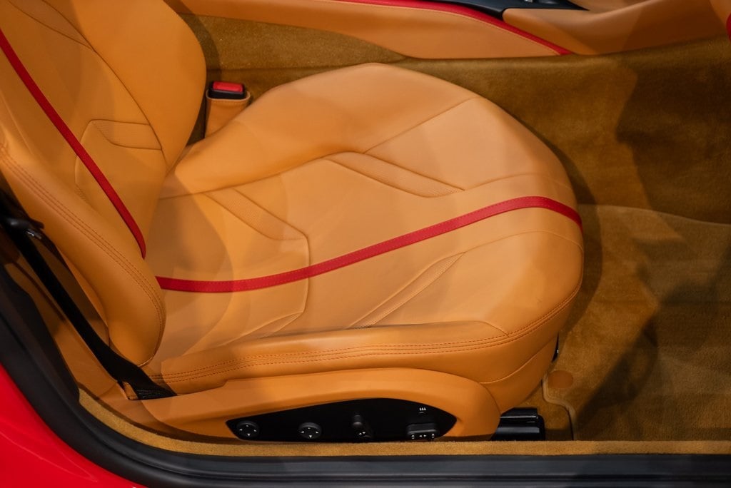 2021 FERRARI 812 - Image 40