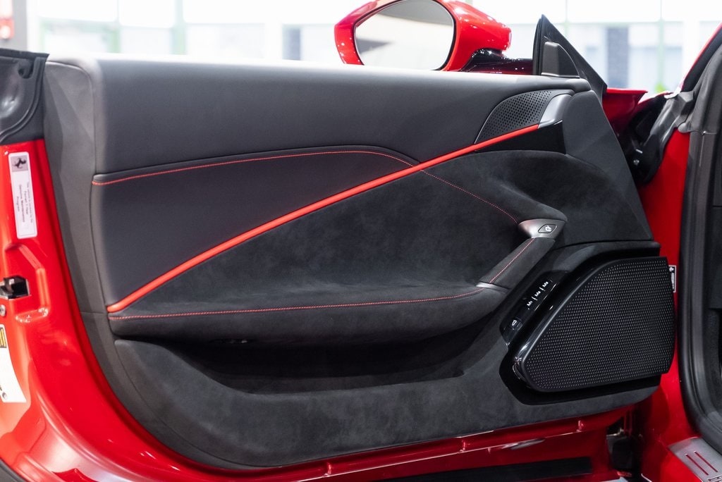 2025 FERRARI ROMA - Image 22