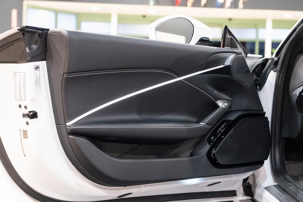 2025 FERRARI ROMA - Image 24