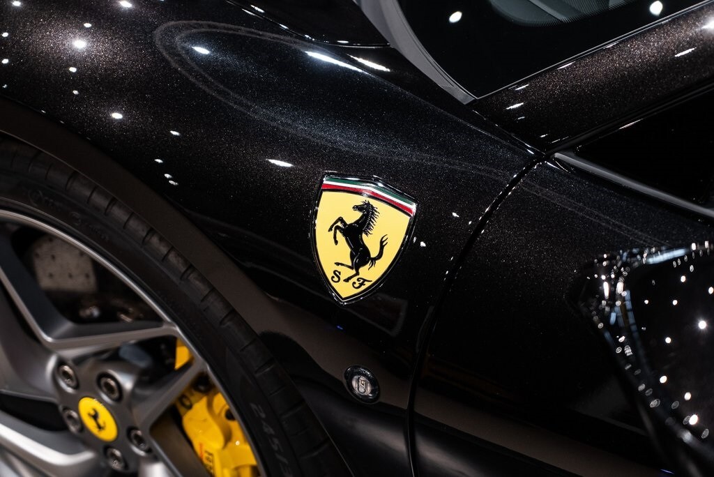 2022 FERRARI F8 - Image 12