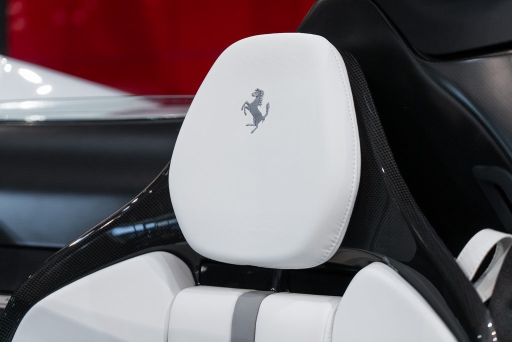 2025 FERRARI SF90 - Image 6